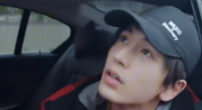 anjelica和另一个